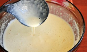 Cienkie naleśniki w mleku z otworami - 10 najsmaczniejszych i najprostszych przepisów