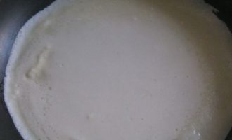 Naleśniki z mlekiem - 10 najsmaczniejszych i najprostszych przepisów krok po kroku
