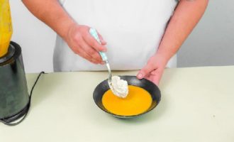 Klasyczna zupa z puree dyniowego - 10 przepisów krok po kroku