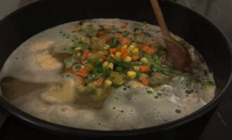 Zupa rybna z pstrąga – 10 przepisów na klasyczną zupę rybną w domu krok po kroku