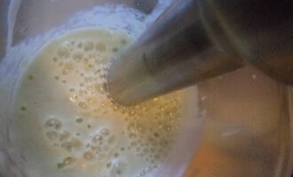 Koktajl mleczny z lodami w blenderze - 8 przepisów w domu krok po kroku