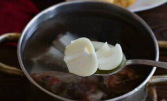 Różowy łosoś – 8 przepisów na klasyczną zupę rybną w domu krok po kroku