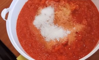 Adjika bez gotowania - 8 klasycznych przepisów na adjika z pomidorów i czosnku na zimę z działaniami krok po kroku