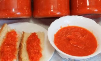 Adjika bez gotowania - 8 klasycznych przepisów na adjika z pomidorów i czosnku na zimę z działaniami krok po kroku