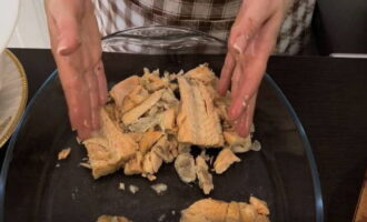 Zupa rybna z głowy i ogona pstrągowego – 5 przepisów na klasyczną zupę rybną w domu krok po kroku