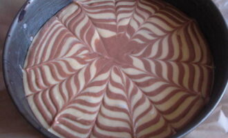 Babeczka Zebra - 7 przepisów na klasyczne ciasto Zebra z kefirem, śmietaną, mlekiem