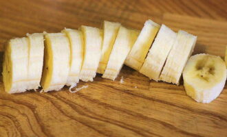 Babeczki bananowe - 10 najsmaczniejszych przepisów na piekarnik krok po kroku