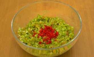 Guacamole - 7 klasycznych przepisów na awokado krok po kroku