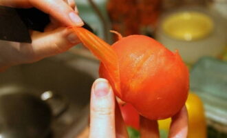 Ketchup z pomidorów i papryki na zimę - 5 przepisów w domu