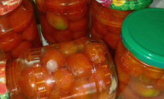 Smażone pomidory na zimę - 5 najsmaczniejszych przepisów krok po kroku