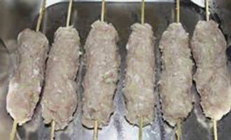 Lula kebab w piekarniku - 10 przepisów w domu krok po kroku