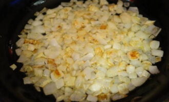 Makaron z gulaszem - 8 pysznych przepisów na gotowanie na patelni, w powolnej kuchence, rondlu z krok po kroku