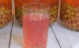 Kompot winogronowy bez sterylizacji w 3-litrowym słoiku na zimę - 8 prostych przepisów w domu