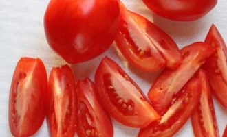 Sałatka z ogórków, pomidorów, papryki, cebuli na zimę - 8 przepisów krok po kroku