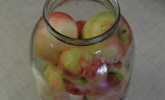 Marynowane jabłka - 10 domowych przepisów krok po kroku