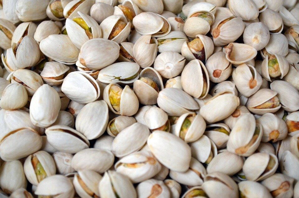 https://pixabay.com/ru/photos/food-season-harvest-pistachios-315428/
