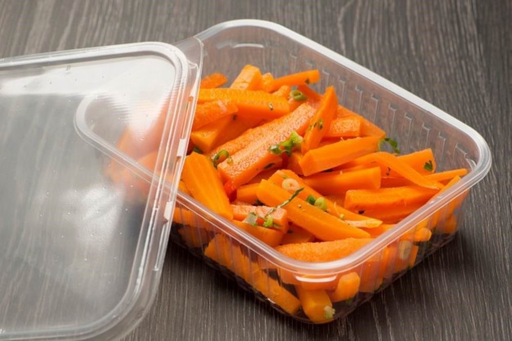 Jak i ile przechowywać gotowaną marchewkę w lodówce i bez?