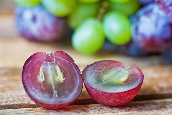 Czy można jeść winogrona z pestkami?
