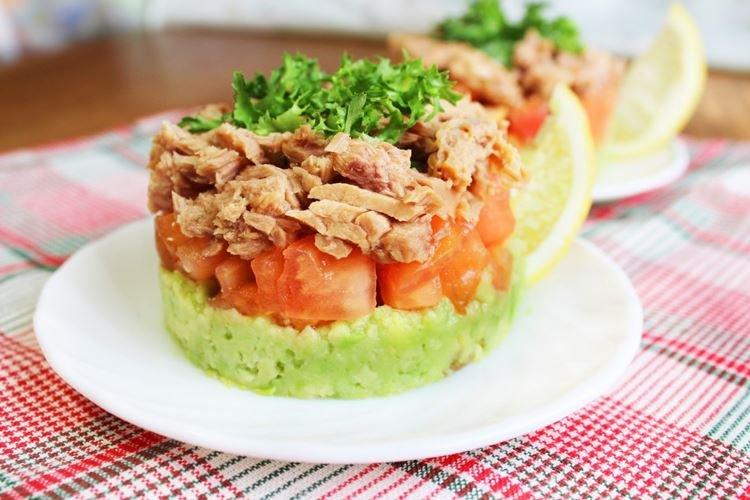 Sałatka z tuńczyka i guacamole