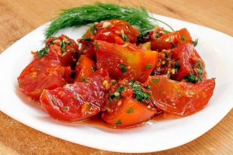 Ostra koreańska sałatka z pomidorami