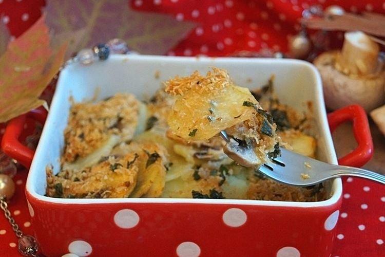Ziemniaki z grzybami i cytryną w piekarniku - przepisy kulinarne