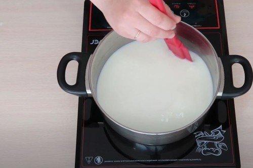 Owsianka ryżowa z mlekiem - klasyczny przepis krok po kroku