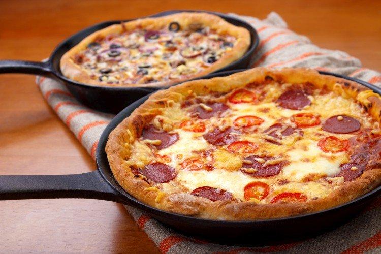 Ciasto do pizzy bez drożdży „Minutka” - przepisy kulinarne