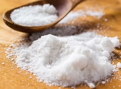 Co może zastąpić sól w żywności? 9 sposobów