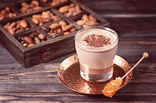 Kakao na zapalenie błony śluzowej żołądka: czy można pić, negatywne skutki, zasady stosowania